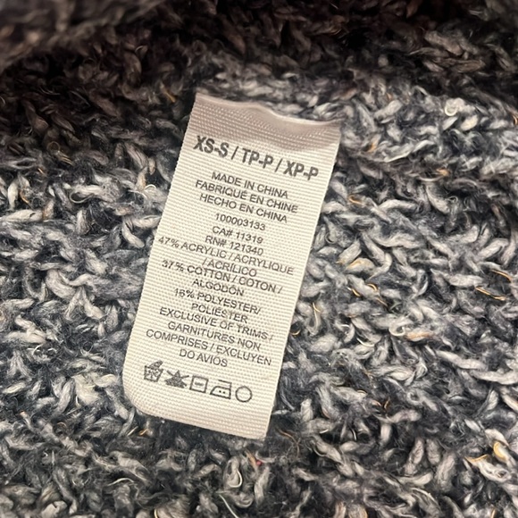 Garage sweater - Picture 3 of 3